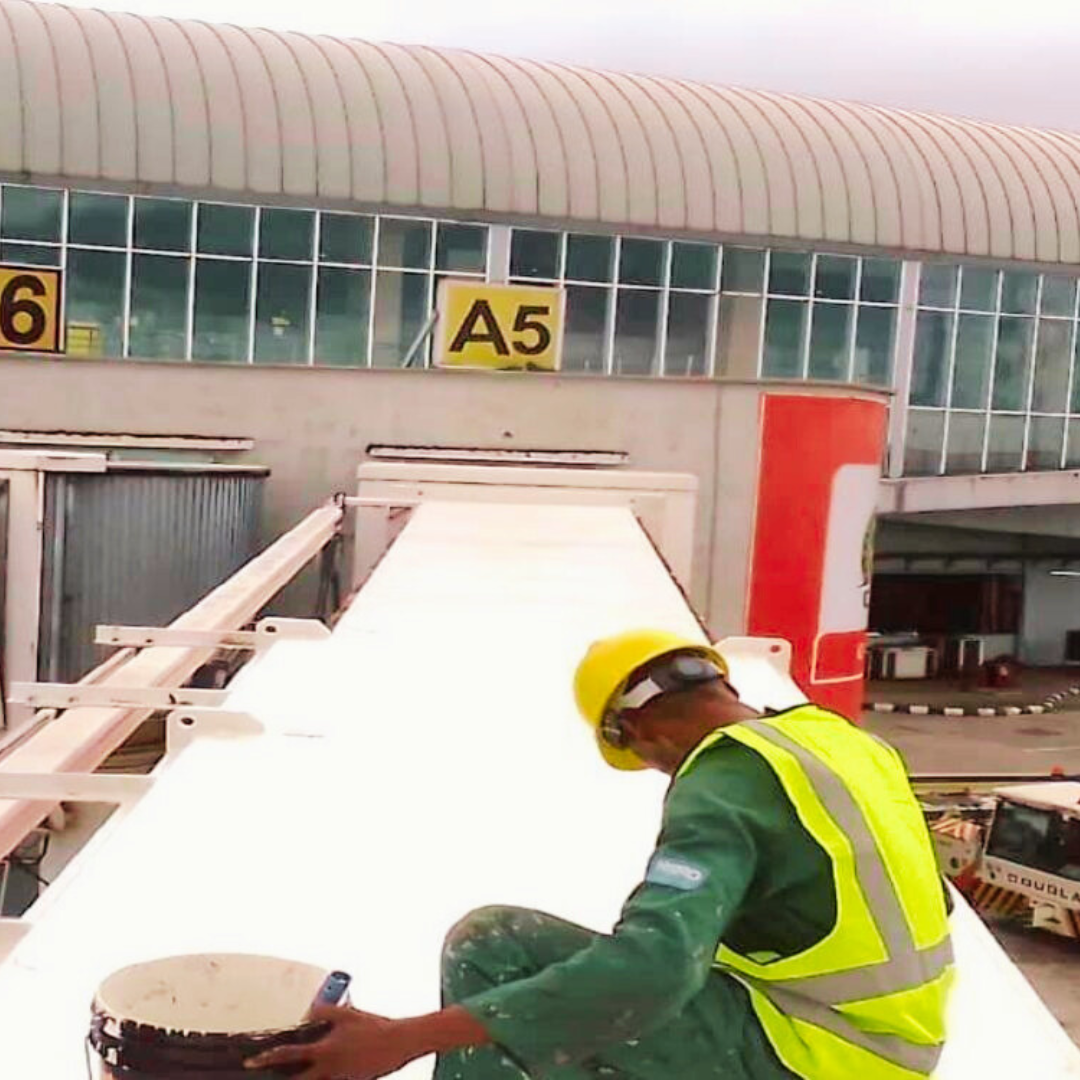 Applying the HydroSeal foundation coat